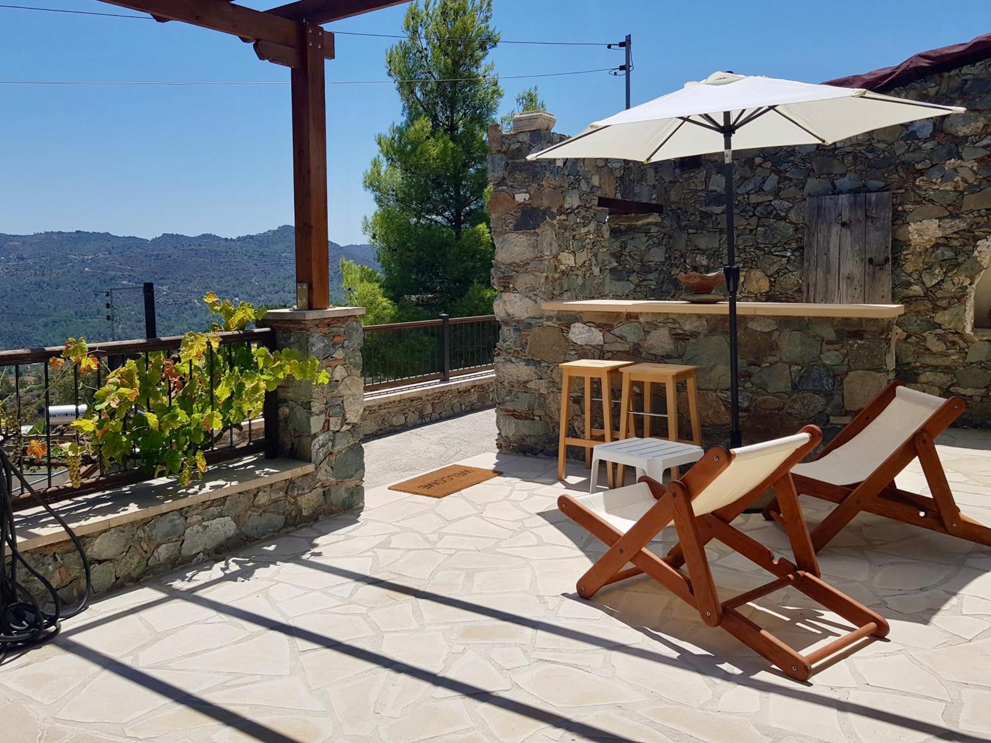 Traditional House With Mountain View - Dierona Village Exterior foto